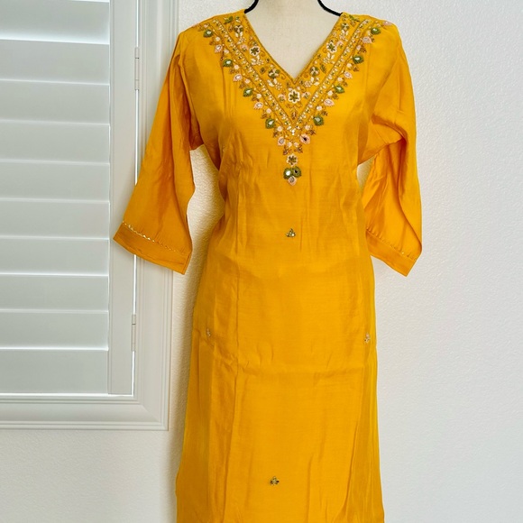 Yellow Kurti set - Picture 2 of 3
